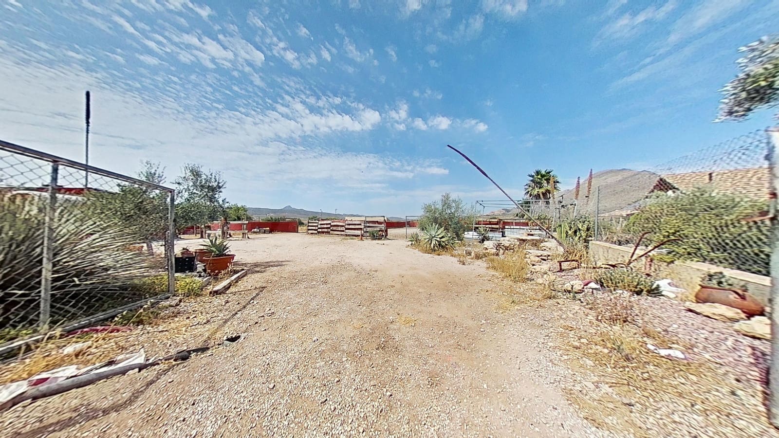 Finca/Casa Rural de 3 habitaciones en Alicante / Alacant ciudad en venta - 220.000 € (Ref: 9988394)