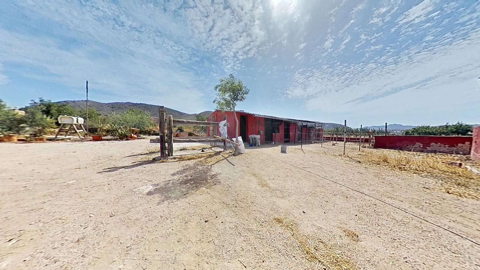 Finca/Casa Rural de 3 habitaciones en Alicante / Alacant ciudad en venta - 220.000 € (Ref: 9988394)