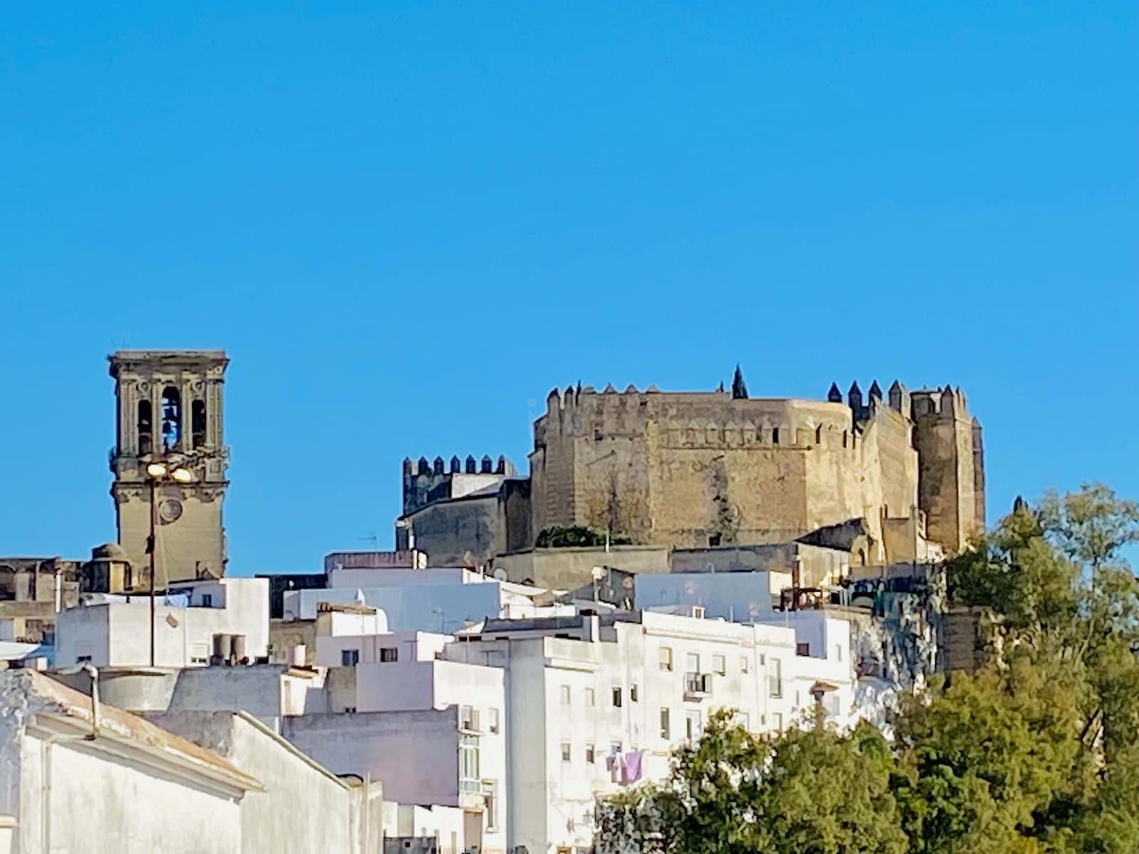 4 Zimmer Haus zu verkaufen in Cadiz Stadt - 215.000 € (Ref: 9988395)