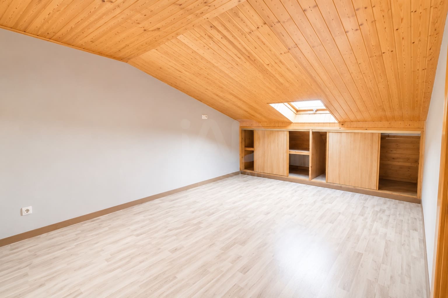 3 slaapkamer Appartement te koop in Ferrol - € 125.000 (Ref: 9988397)