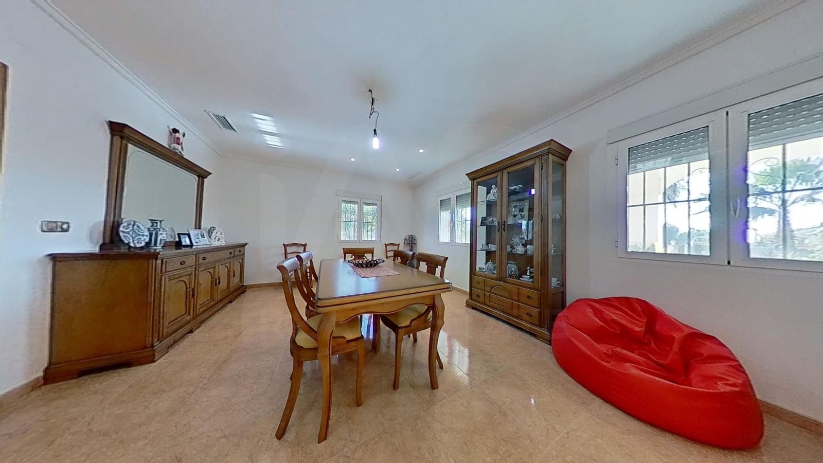 Chalet de 3 habitaciones en Crevillente / Crevillent en venta con garaje - 485.000 € (Ref: 9988400)