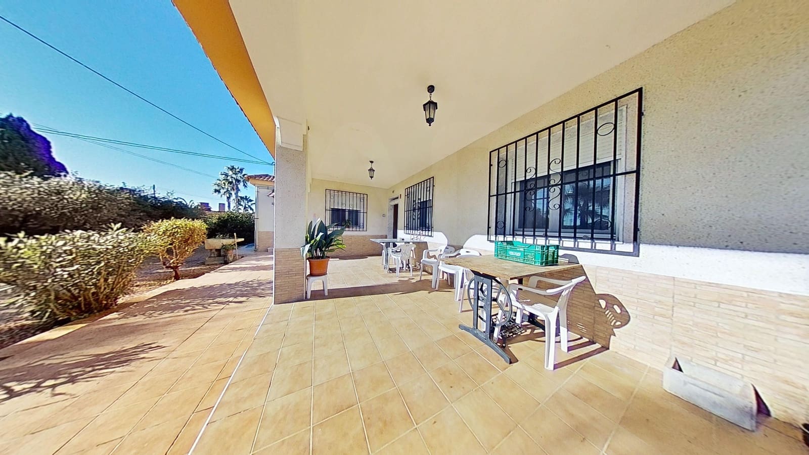 Chalet de 3 habitaciones en Crevillente / Crevillent en venta con garaje - 485.000 € (Ref: 9988400)