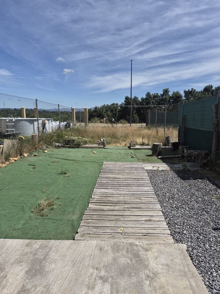 4 soverom Rekkehus til salgs i Leon by med garasje - € 160 000 (Ref: 9988405)