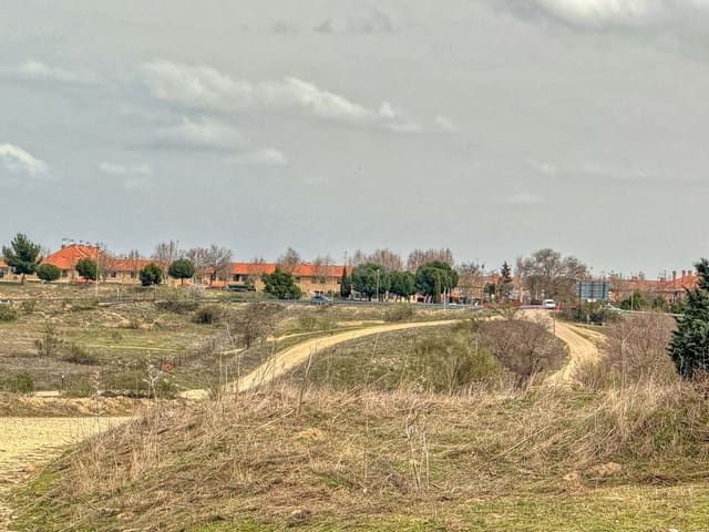 Mark till salu i Madrid stad - 2 200 000 € (Ref: 9988406)