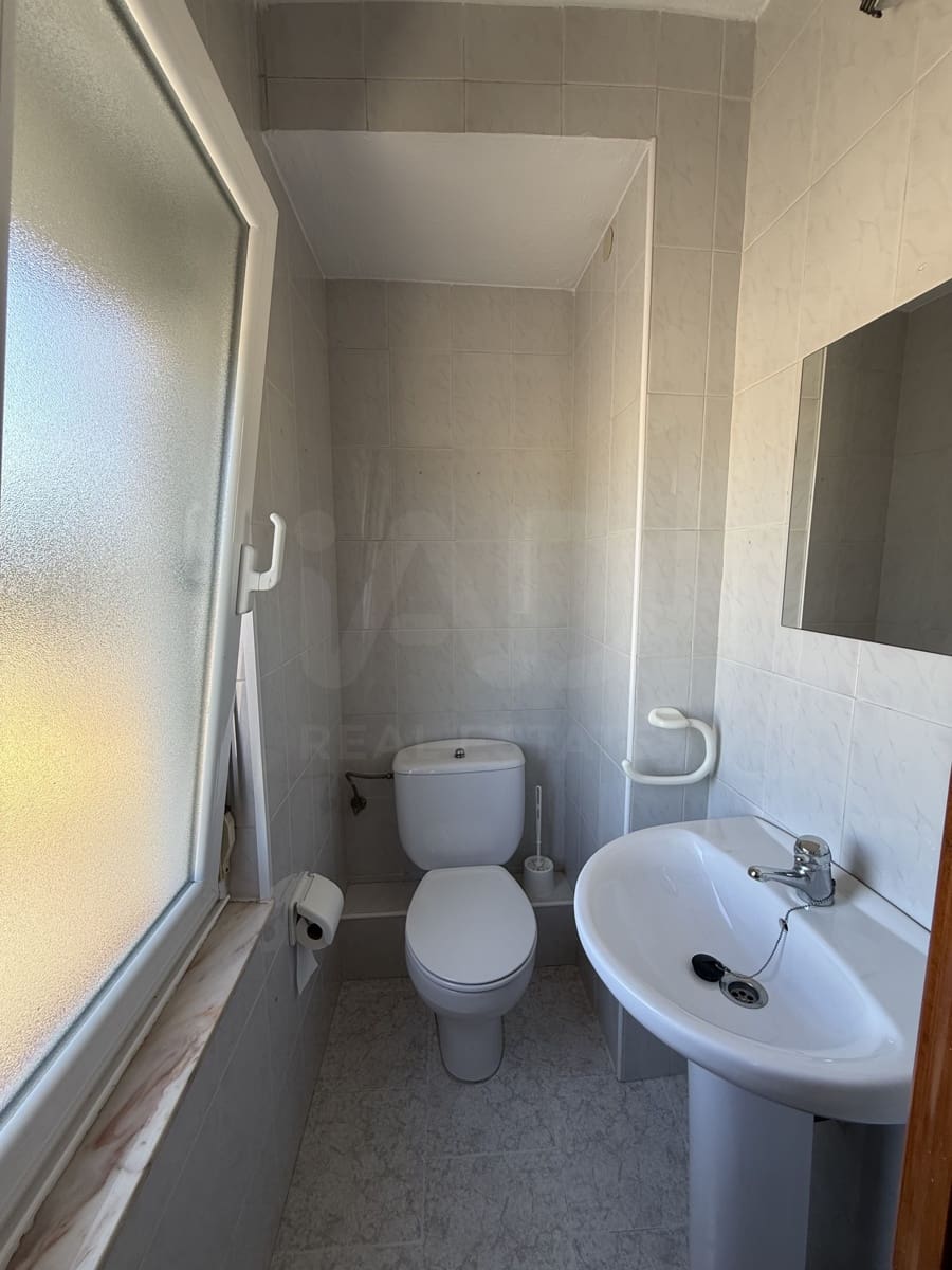 3 Zimmer Haus zu verkaufen in Leon Stadt mit Garage - 179.900 € (Ref: 9988407)