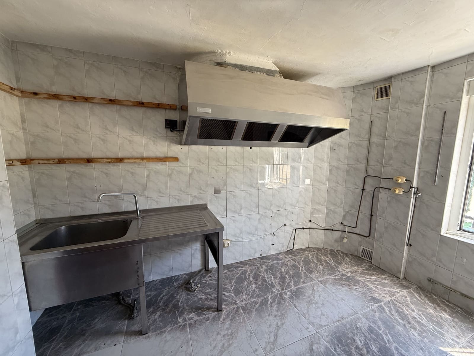 3 Zimmer Haus zu verkaufen in Leon Stadt mit Garage - 179.900 € (Ref: 9988407)