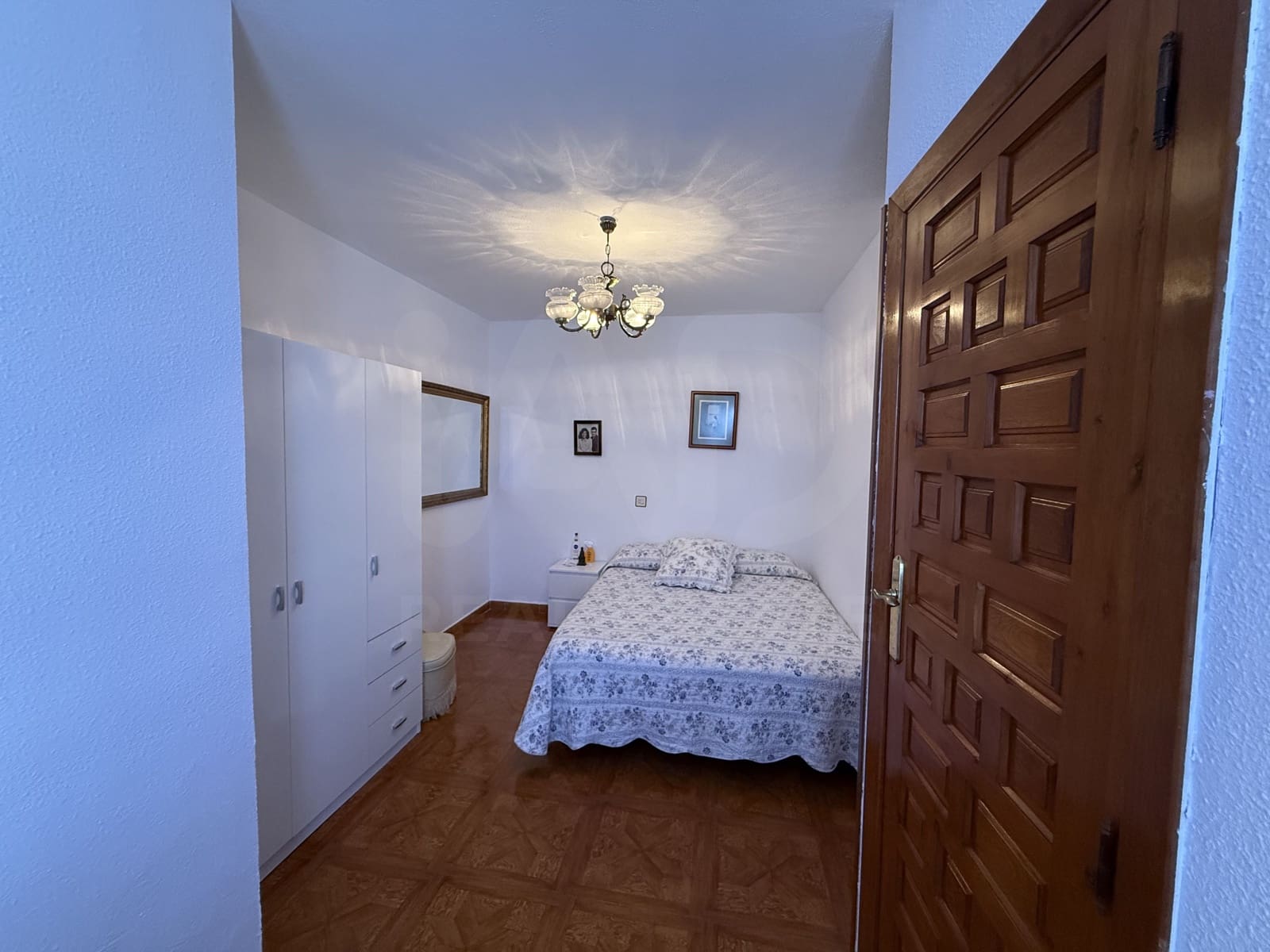 3 Zimmer Haus zu verkaufen in Leon Stadt mit Garage - 179.900 € (Ref: 9988407)