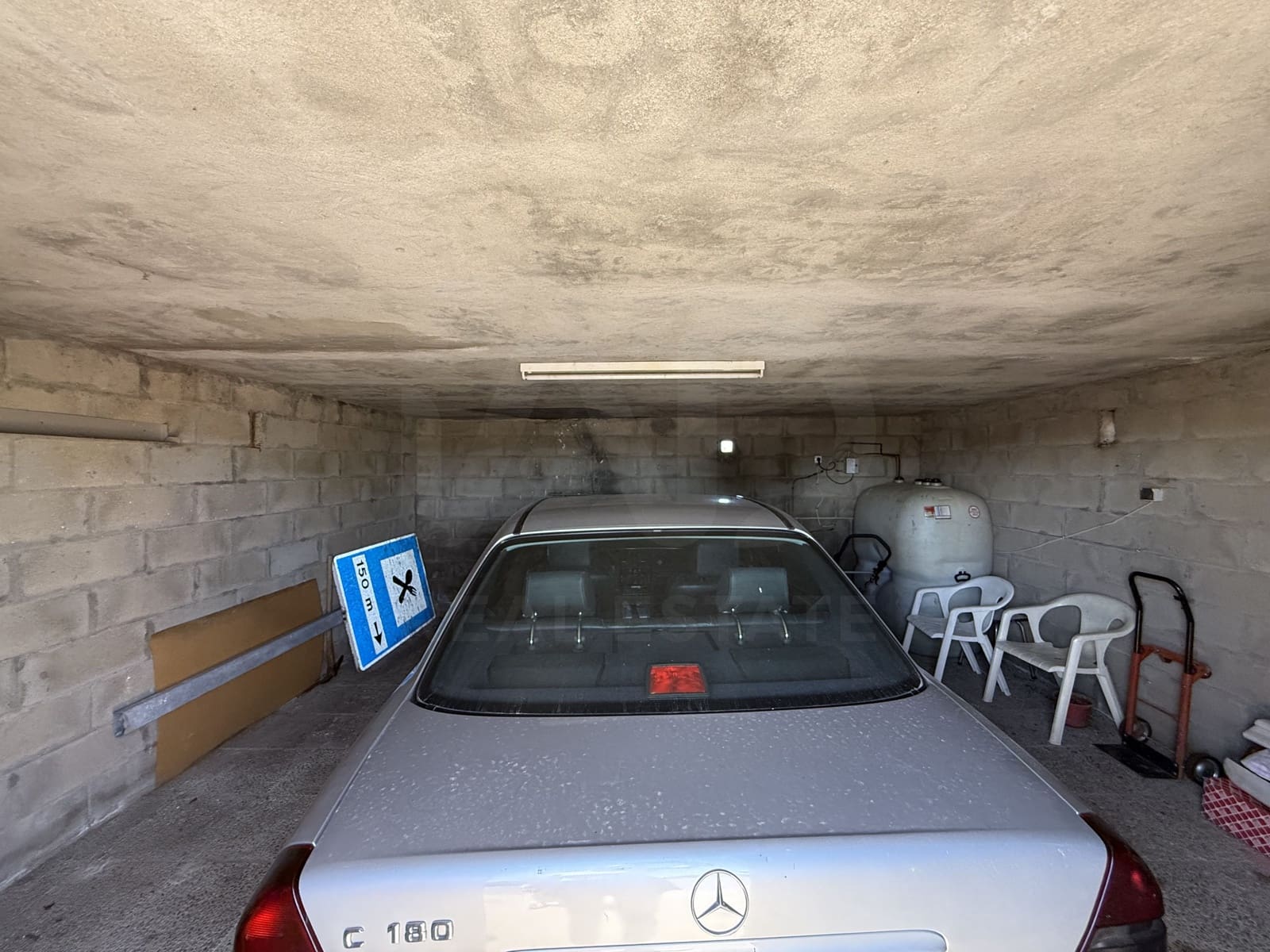 3 Zimmer Haus zu verkaufen in Leon Stadt mit Garage - 179.900 € (Ref: 9988407)