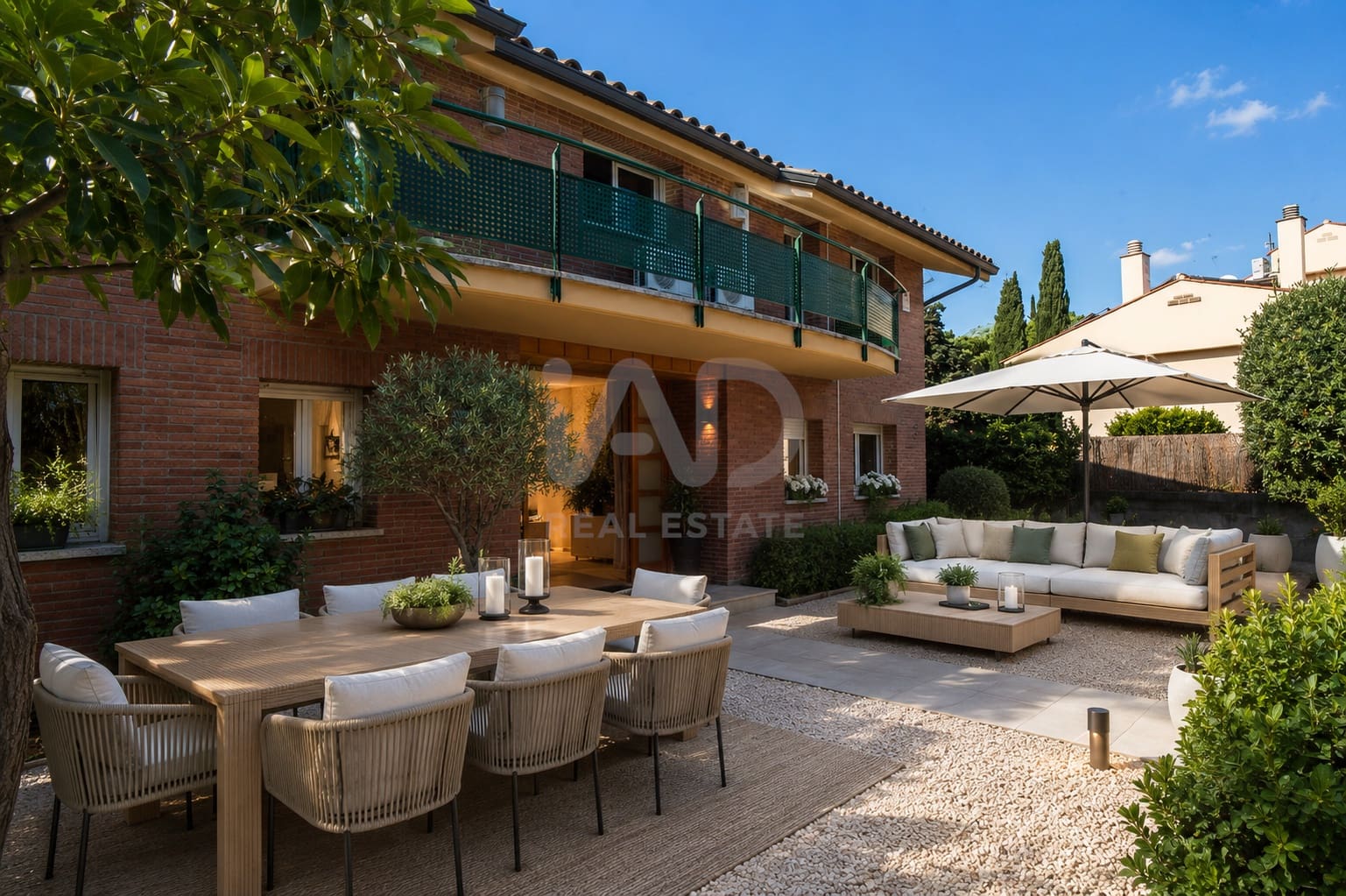 7 soverom Hus til salgs i Barcelona by med garasje - € 890 000 (Ref: 9988408)