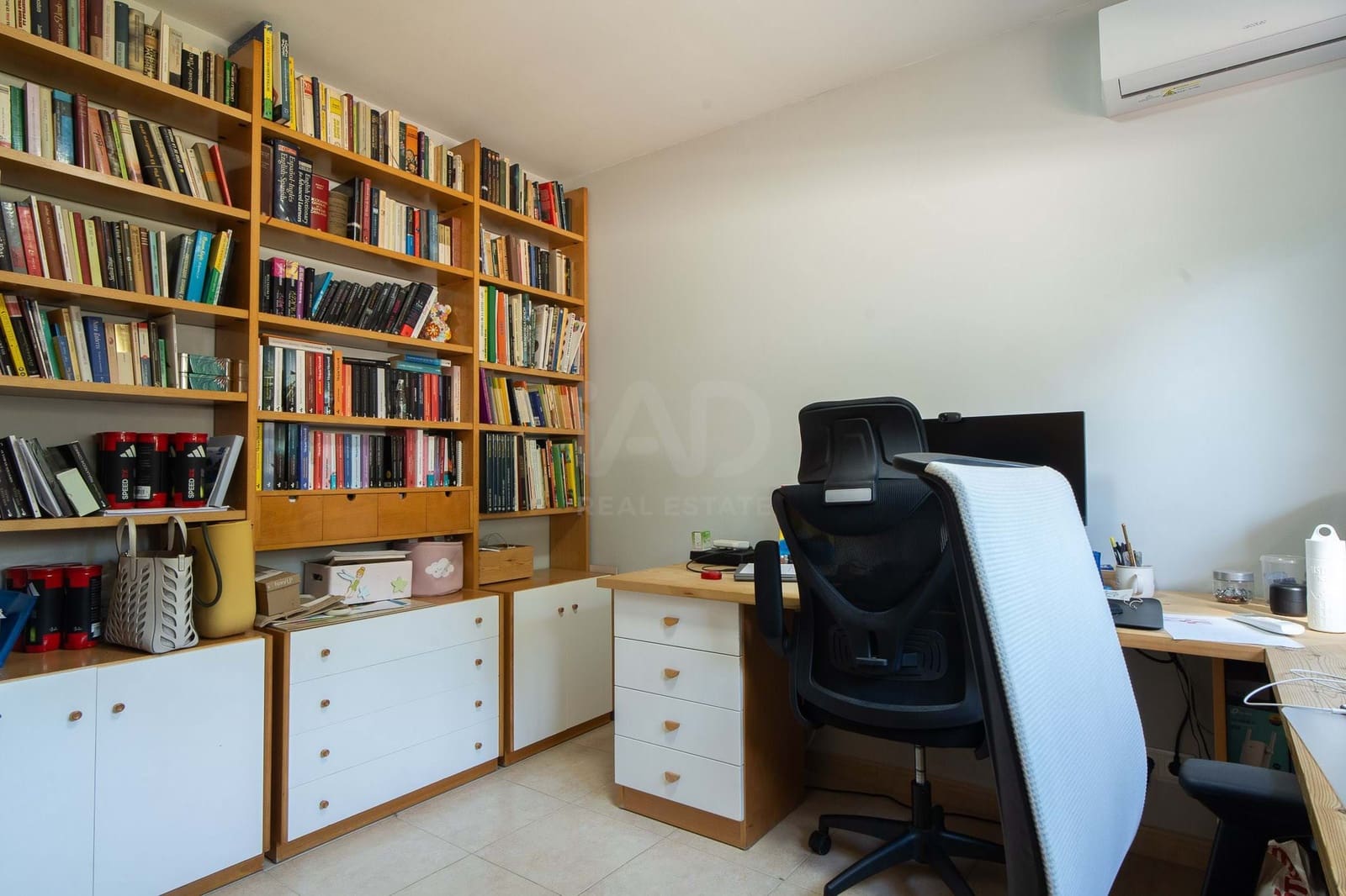 7 soverom Hus til salgs i Barcelona by med garasje - € 890 000 (Ref: 9988408)