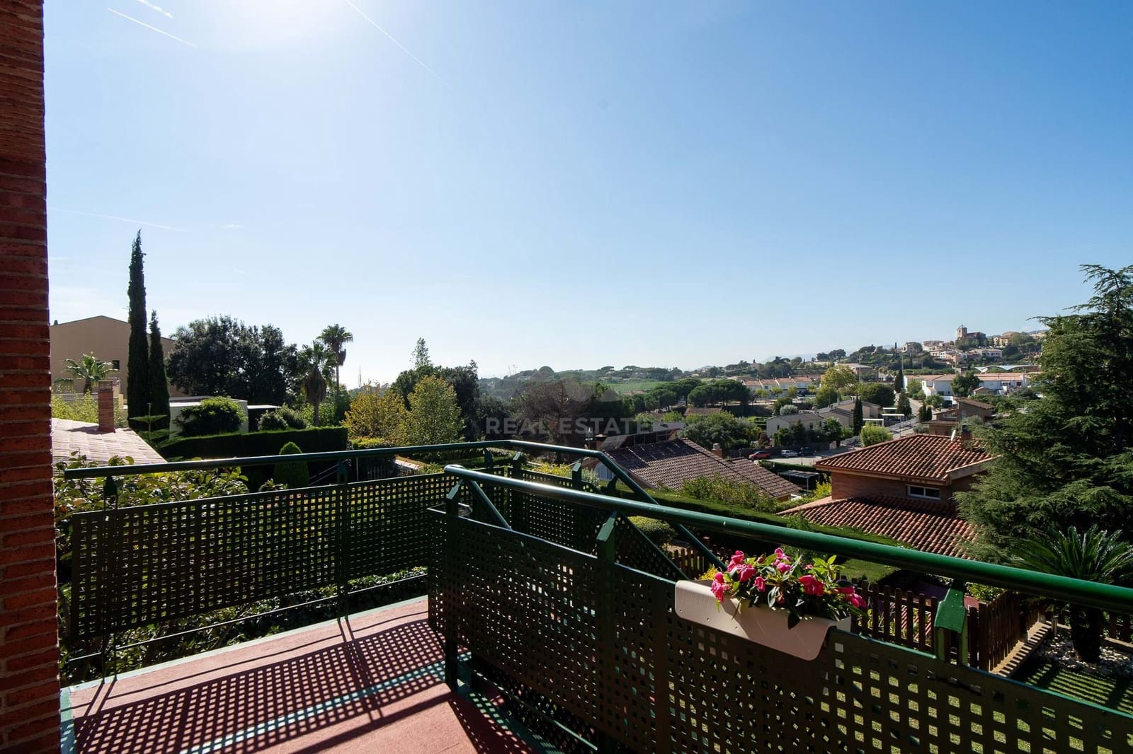7 soverom Hus til salgs i Barcelona by med garasje - € 890 000 (Ref: 9988408)