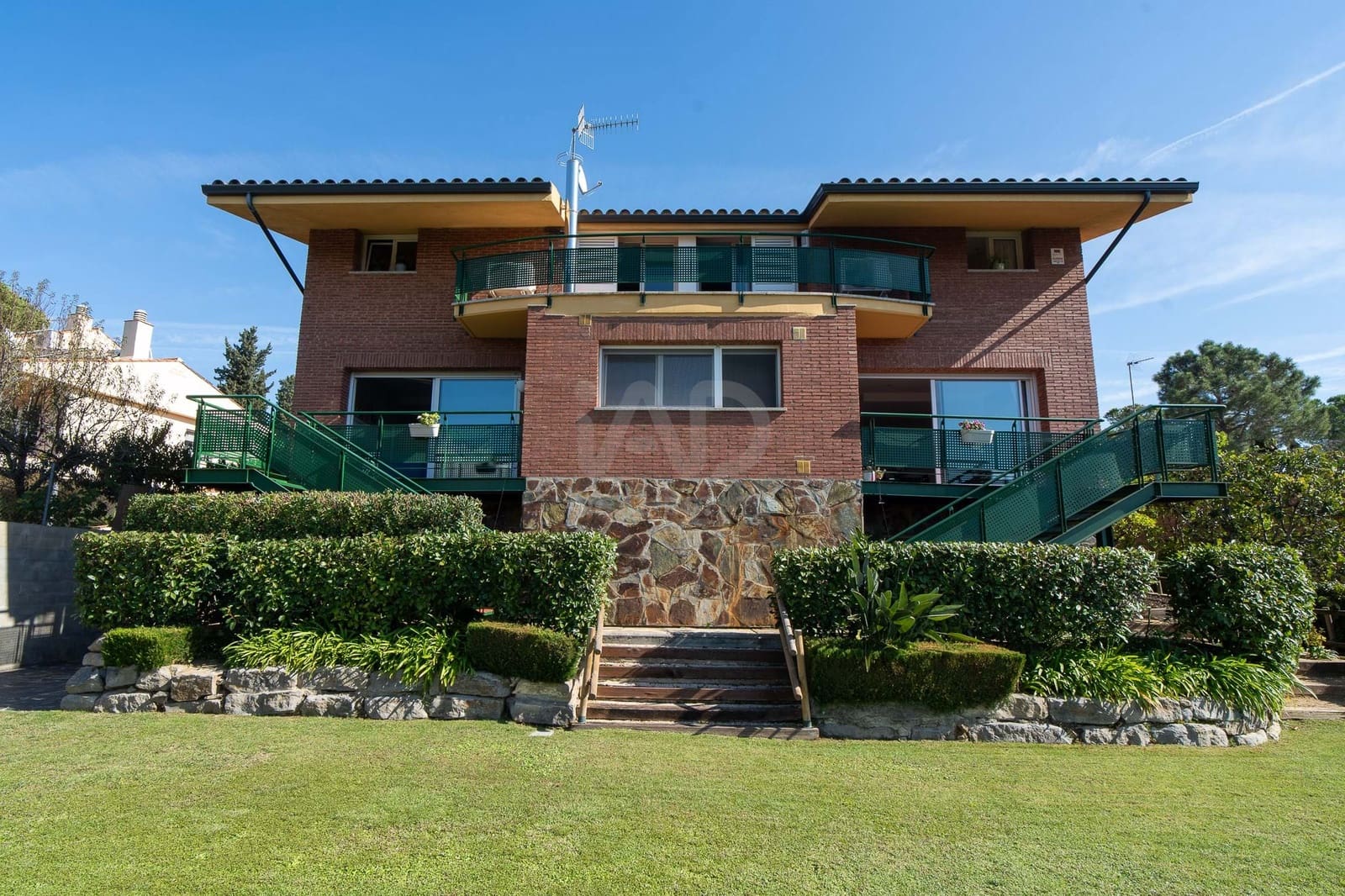 7 soverom Hus til salgs i Barcelona by med garasje - € 890 000 (Ref: 9988408)