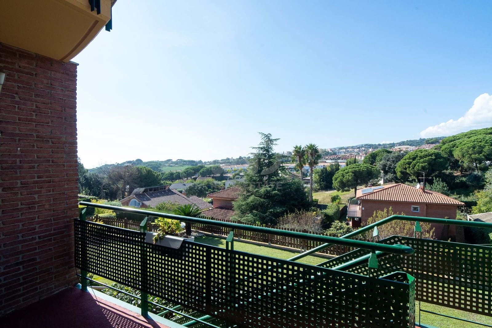 7 soverom Hus til salgs i Barcelona by med garasje - € 890 000 (Ref: 9988408)