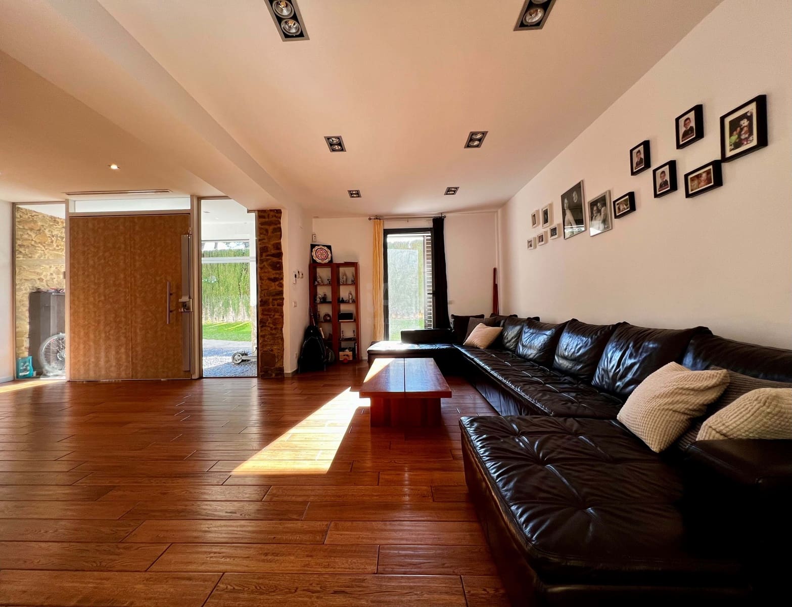6 Zimmer Haus zu verkaufen in Sant Vicenc de Montalt mit Pool Garage - 1.245.000 € (Ref: 9988410)