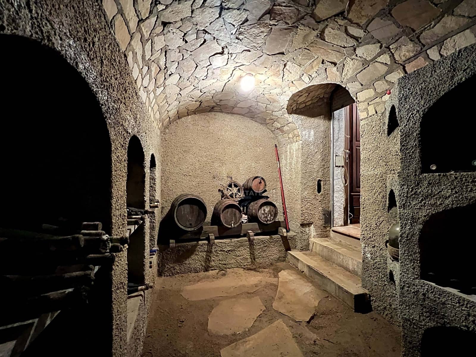 6 sypialnia Dom na sprzedaż w Miasto Barcelona - 525 000 € (Ref: 9988411)