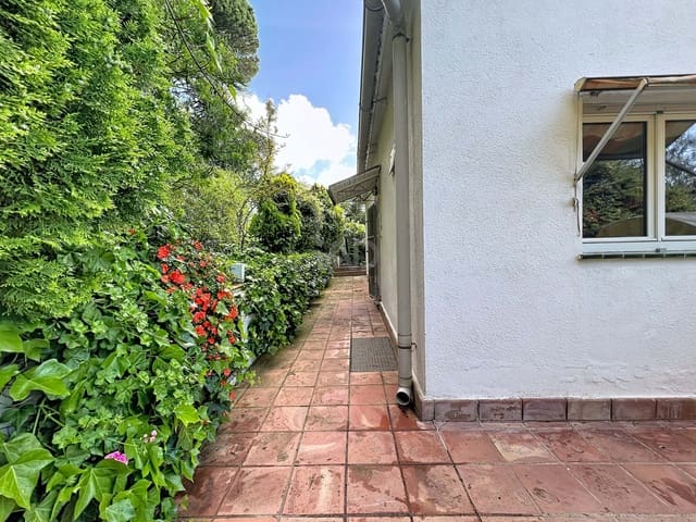 6 soverom Hus til salgs i Barcelona by - € 525 000 (Ref: 9988411)