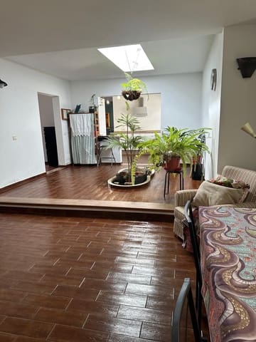 Chalet de 4 habitaciones en Ye, Haría en venta con garaje - 690.000 € (Ref: 9988412)