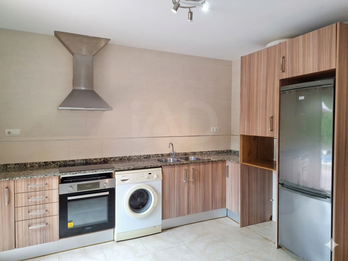 3 soverom Villa til salgs i Tarragona by med svømmebasseng - € 300 000 (Ref: 9988413)