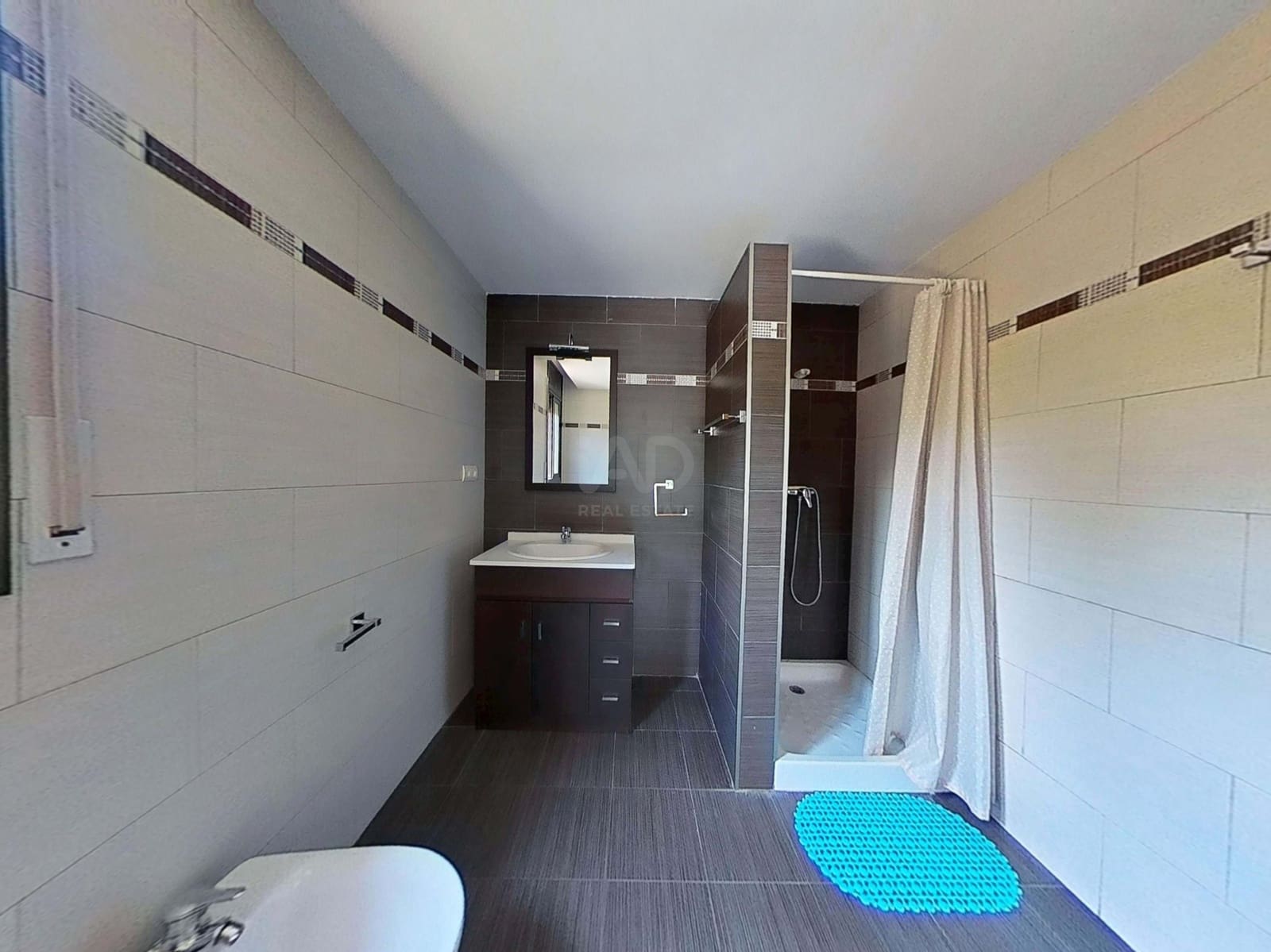 3 soverom Villa til salgs i Tarragona by med svømmebasseng - € 300 000 (Ref: 9988413)