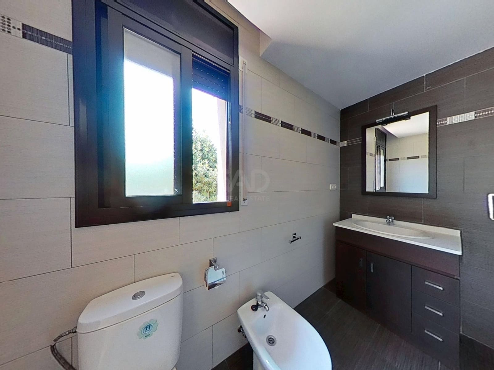 3 soverom Villa til salgs i Tarragona by med svømmebasseng - € 300 000 (Ref: 9988413)