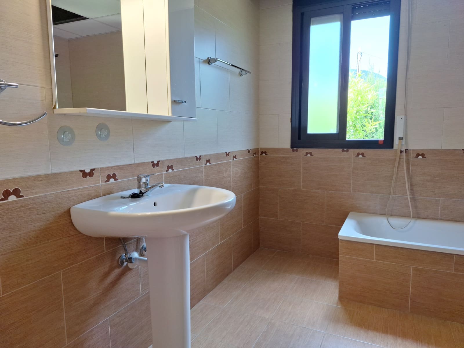 3 soverom Villa til salgs i Tarragona by med svømmebasseng - € 300 000 (Ref: 9988413)