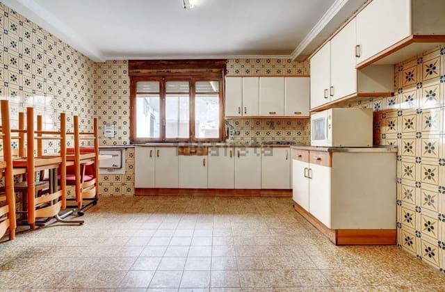 5 chambre Maison de Ville à vendre à Fustiñana avec garage - 159 000 € (Ref: 9988414)