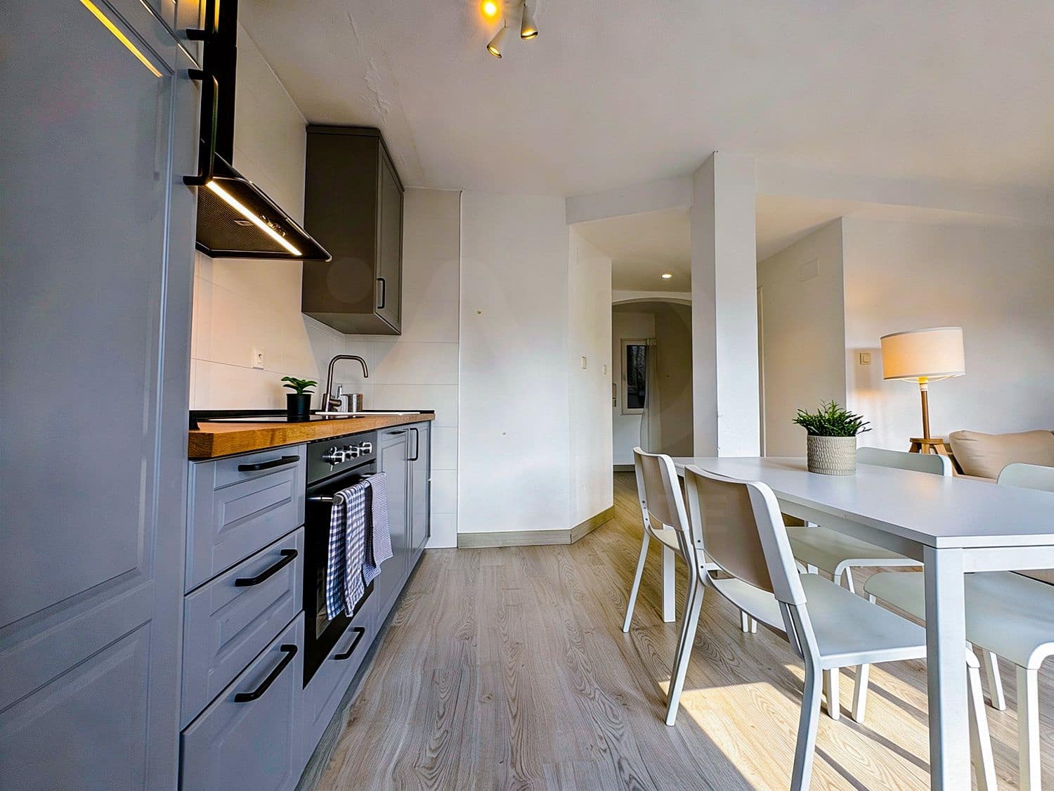 1 sovrum Lägenhet till salu i Gijon - 214 000 € (Ref: 9988415)