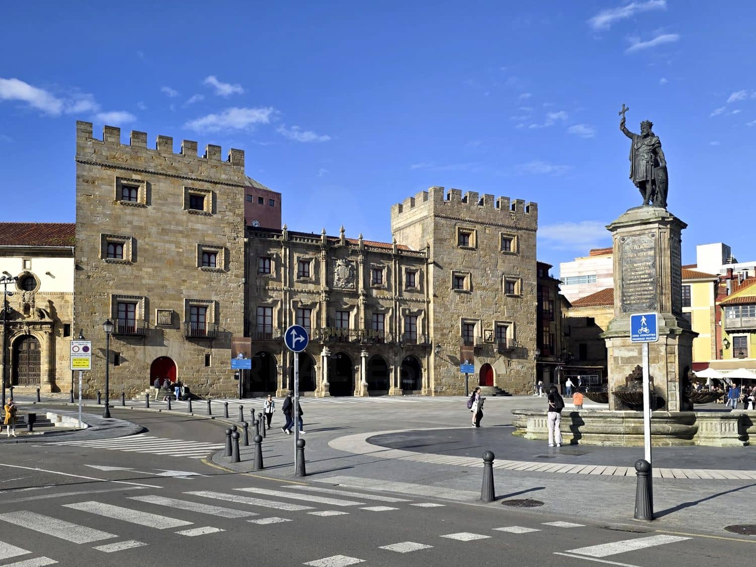 1 sovrum Lägenhet till salu i Gijon - 214 000 € (Ref: 9988415)
