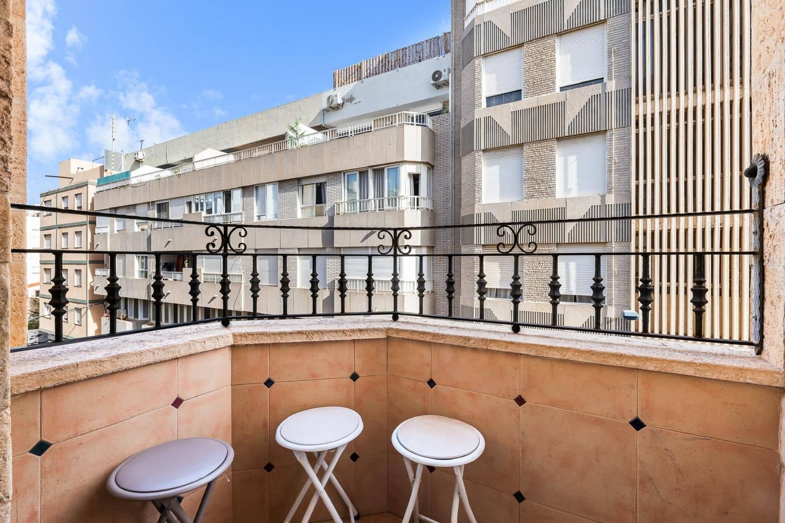 3 slaapkamer Appartement te koop in Torrevieja met garage - € 433.200 (Ref: 9988418)