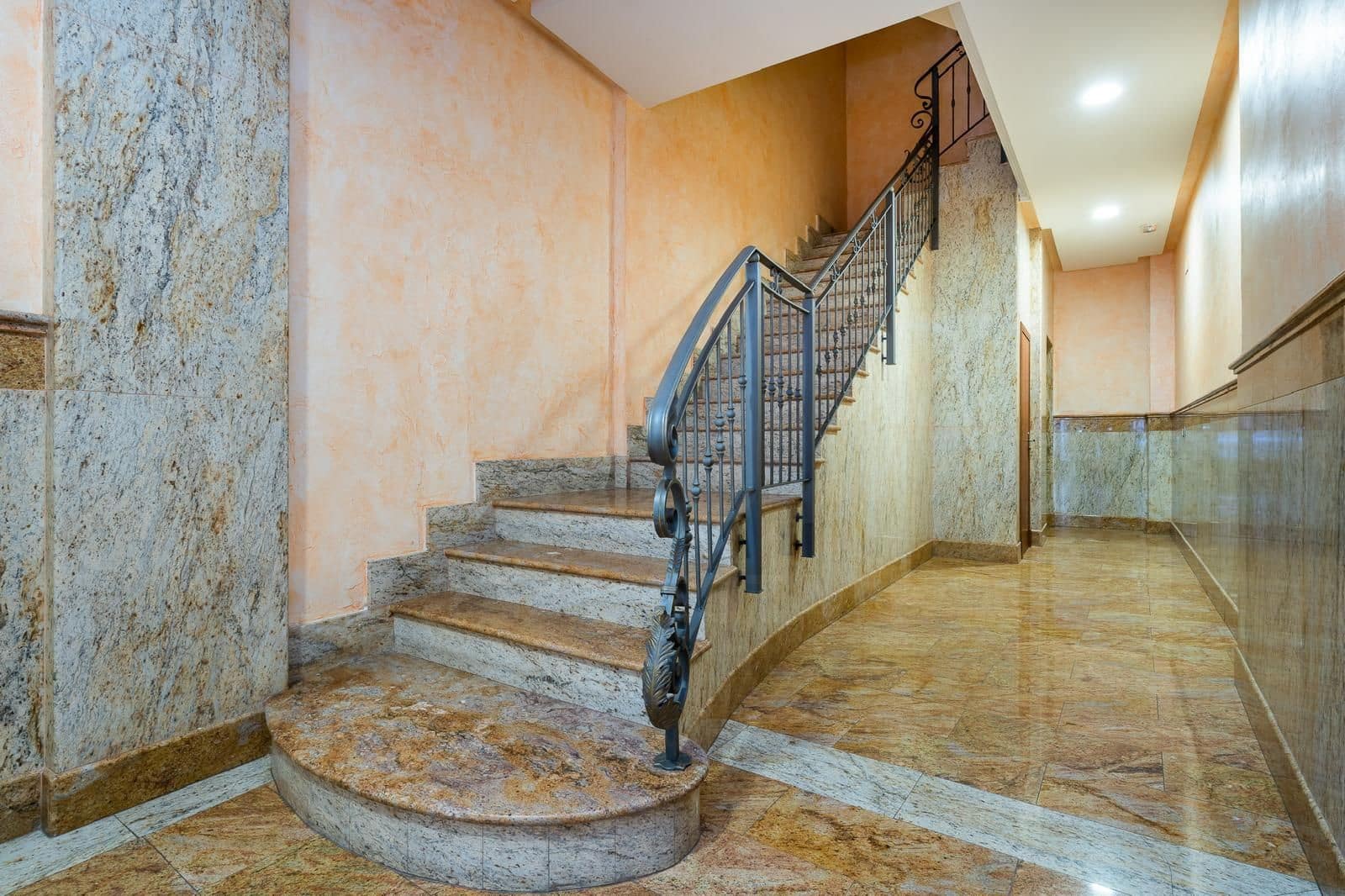 3 slaapkamer Appartement te koop in Torrevieja met garage - € 433.200 (Ref: 9988418)