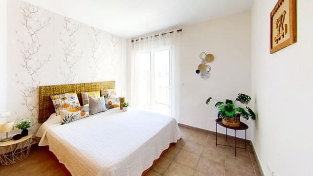 2 bedroom Penthouse for sale in Retamar, Almería city with pool garage - € 223,000 (Ref: 9988419)