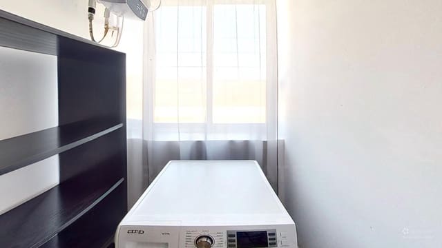 2 bedroom Penthouse for sale in Retamar, Almería city with pool garage - € 223,000 (Ref: 9988419)