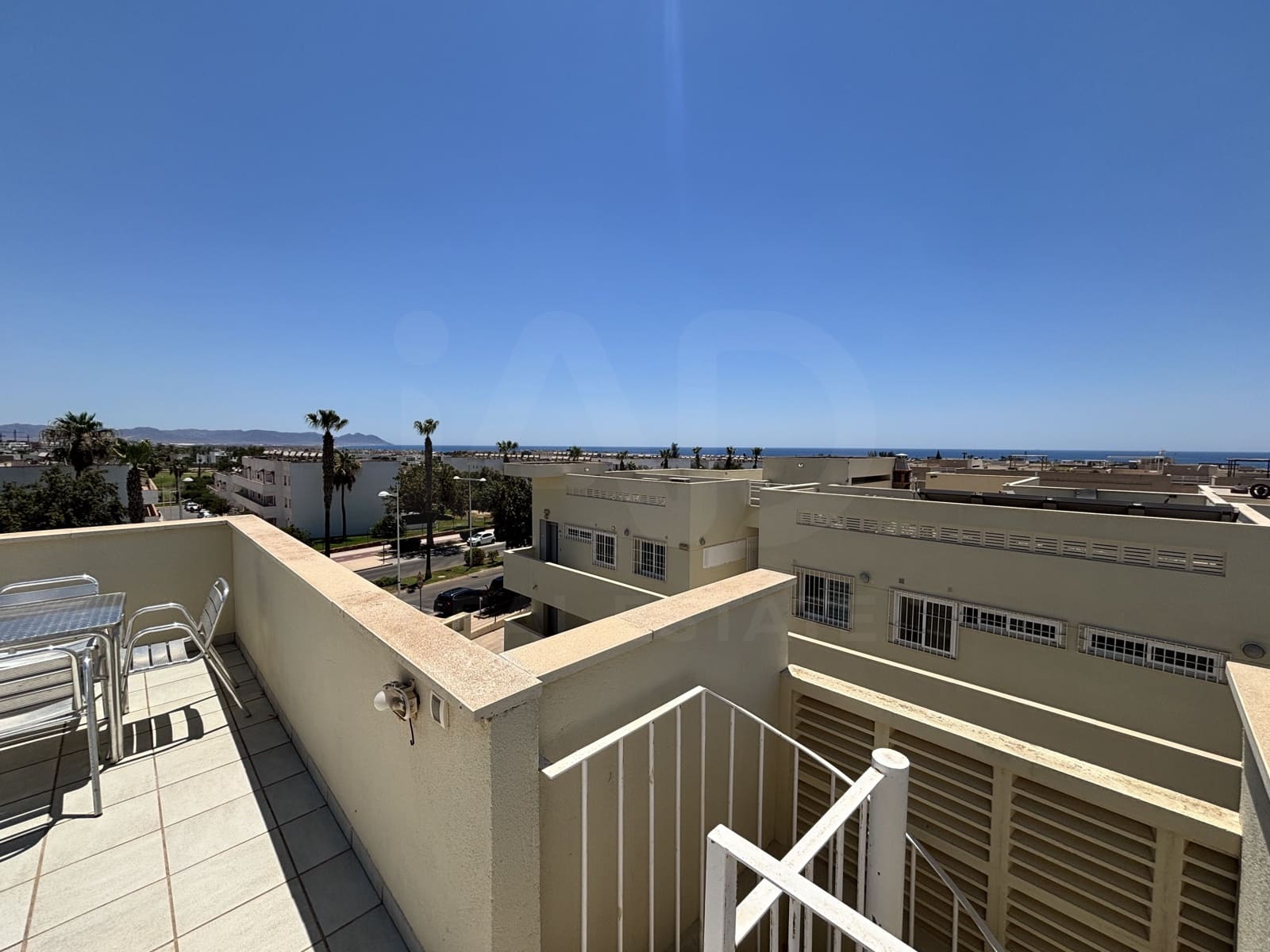 2 soverom Penthouse til salgs i Almeria by med svømmebasseng garasje - € 223 000 (Ref: 9988419)