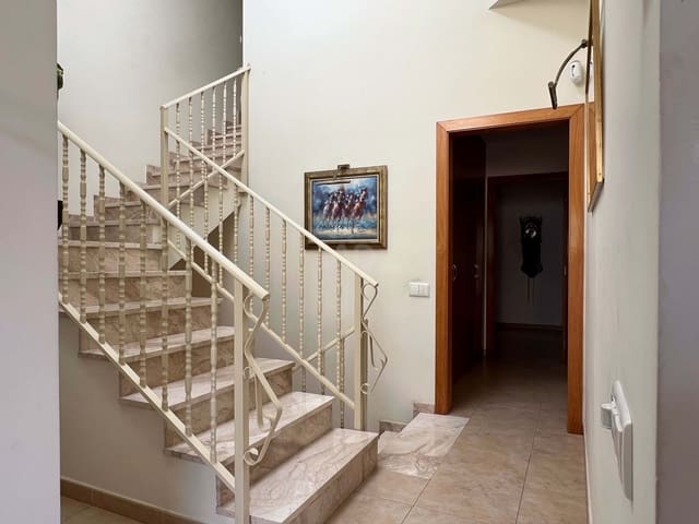 4 soveværelse Byhus til salg i Sabadell med garage - € 800.000 (Ref: 9988420)