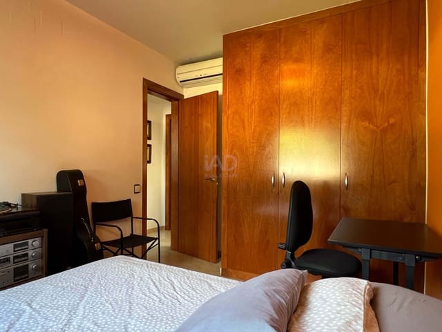 4 soveværelse Byhus til salg i Sabadell med garage - € 800.000 (Ref: 9988420)
