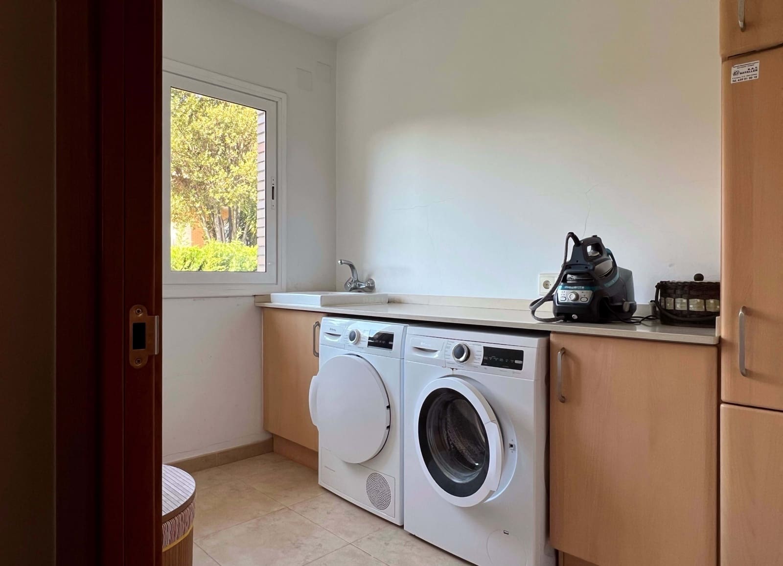 4 soveværelse Byhus til salg i Sabadell med garage - € 800.000 (Ref: 9988420)