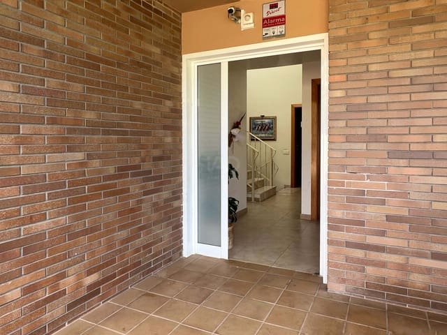 4 soveværelse Byhus til salg i Sabadell med garage - € 800.000 (Ref: 9988420)