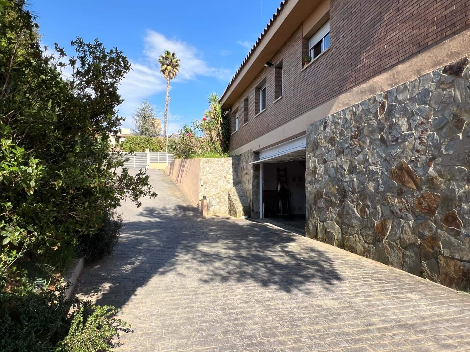 4 soveværelse Byhus til salg i Sabadell med garage - € 800.000 (Ref: 9988420)