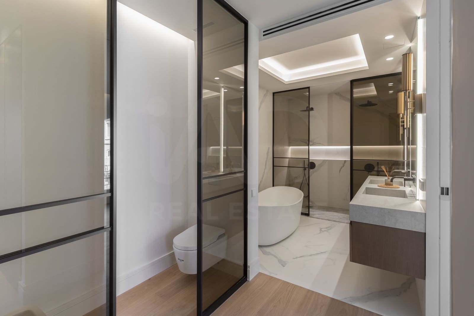 3 slaapkamer Appartement te koop in Barcelona stad - € 2.550.000 (Ref: 9988421)