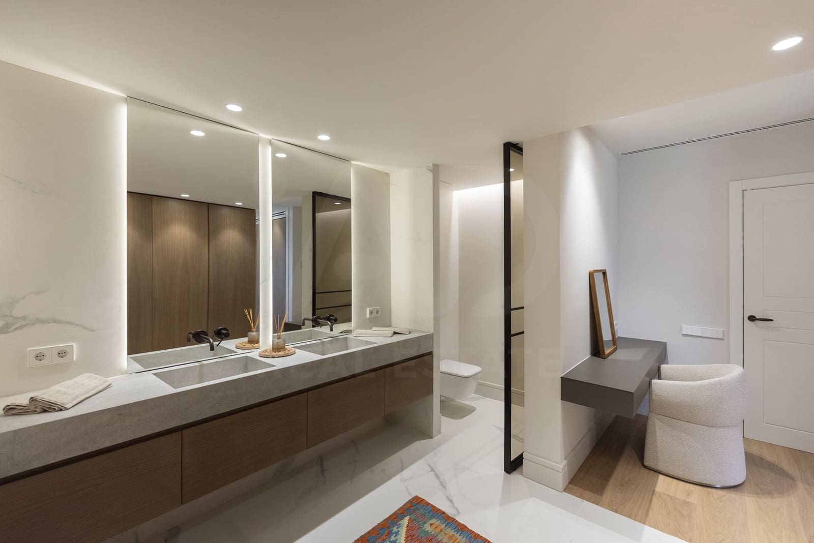 3 slaapkamer Appartement te koop in Barcelona stad - € 2.550.000 (Ref: 9988421)