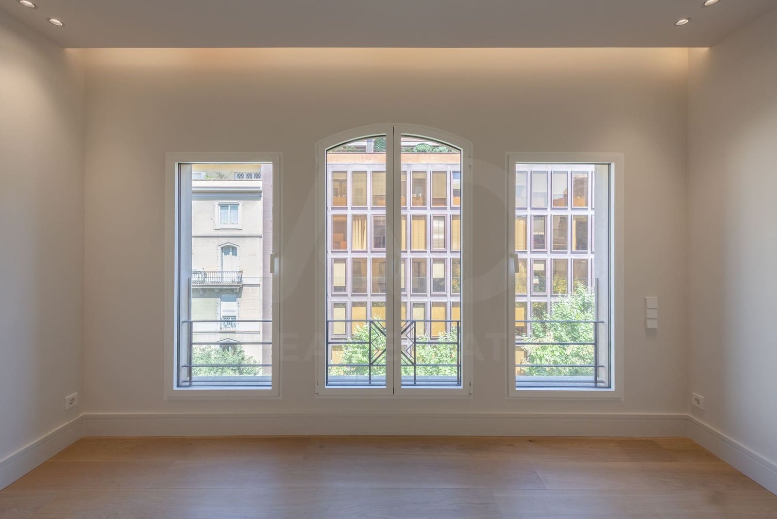 3 slaapkamer Appartement te koop in Barcelona stad - € 2.550.000 (Ref: 9988421)