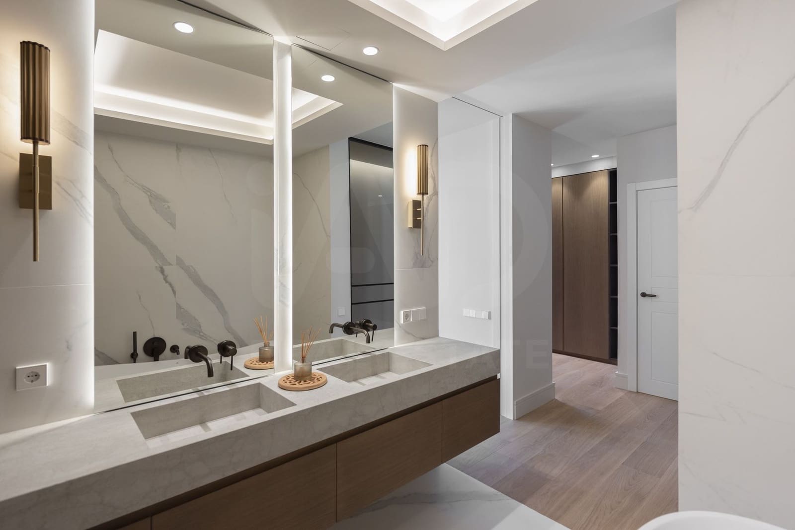 3 slaapkamer Appartement te koop in Barcelona stad - € 2.550.000 (Ref: 9988421)