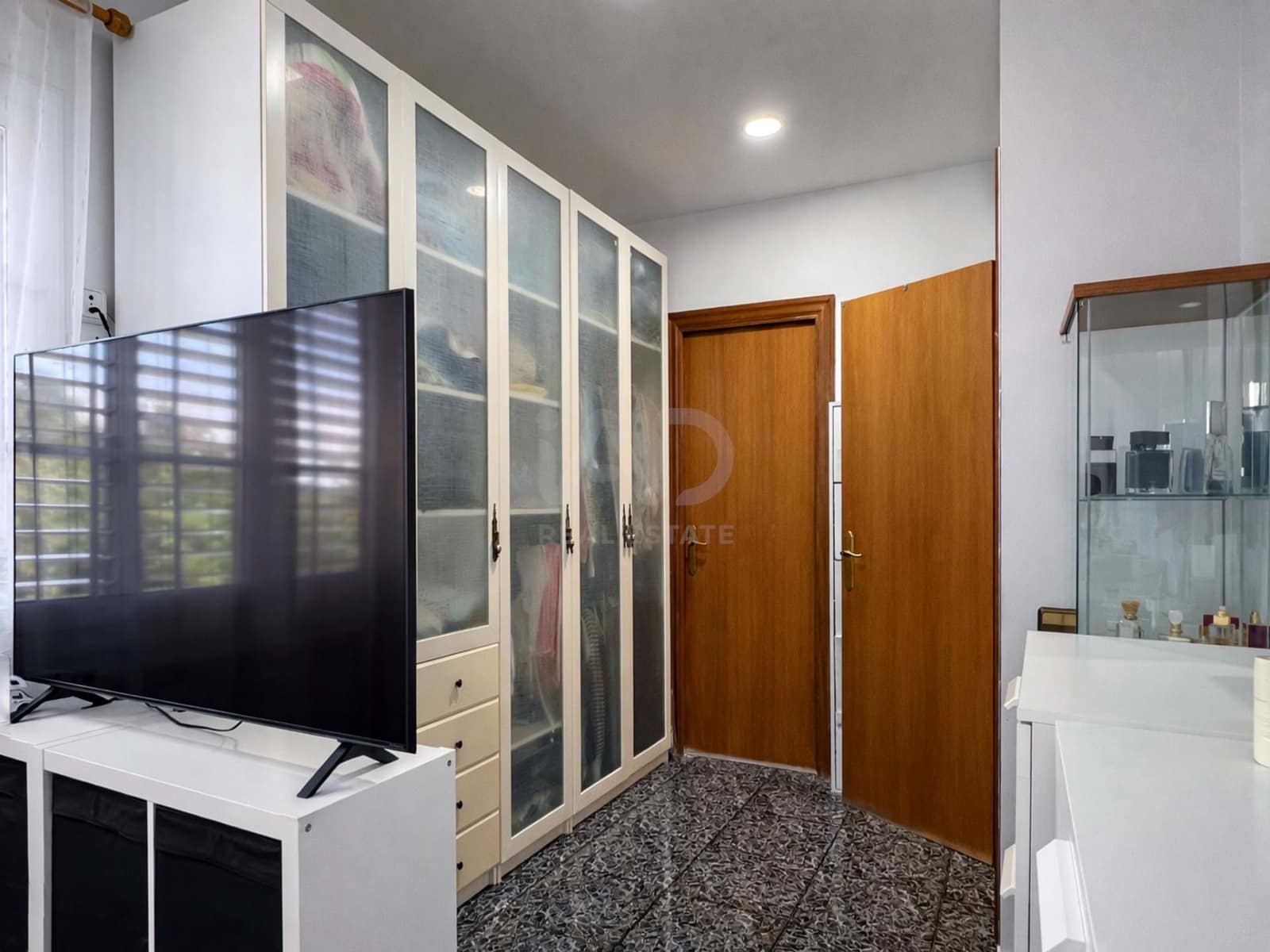 5 soverom Hus til salgs i Barcelona by med svømmebasseng garasje - € 380 000 (Ref: 9988423)