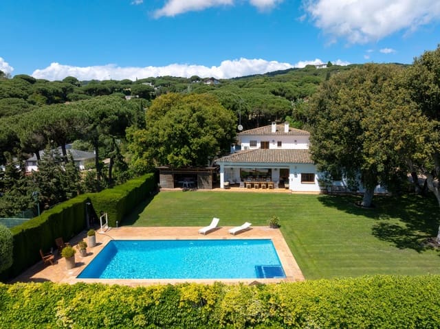 8 Zimmer Haus zu verkaufen in Sant Andreu de Llavaneres mit Pool - 2.500.000 € (Ref: 9988425)
