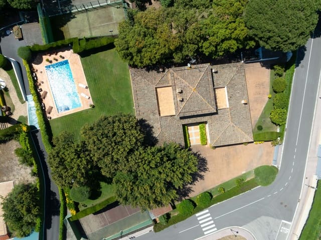 8 Zimmer Haus zu verkaufen in Sant Andreu de Llavaneres mit Pool - 2.500.000 € (Ref: 9988425)