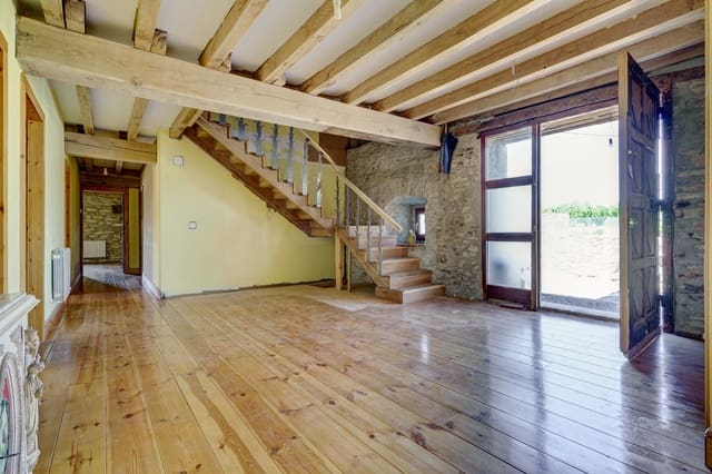 3 makuuhuone Omakotitalo myytävänä paikassa Burgos kaupunki - 395 000 € (Ref: 9988427)