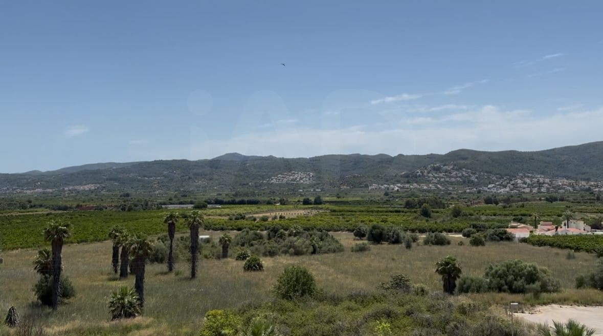 Erhverv til salg i Alicante by - € 239.000 (Ref: 9988430)