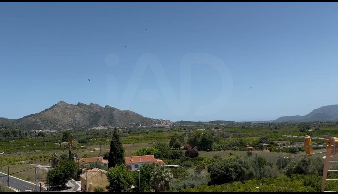 Erhverv til salg i Alicante by - € 239.000 (Ref: 9988430)