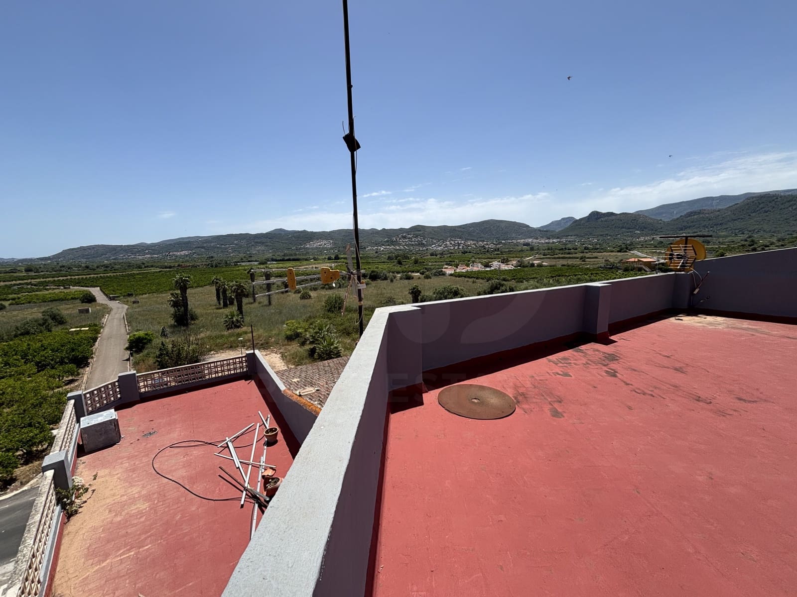 Erhverv til salg i Alicante by - € 239.000 (Ref: 9988430)