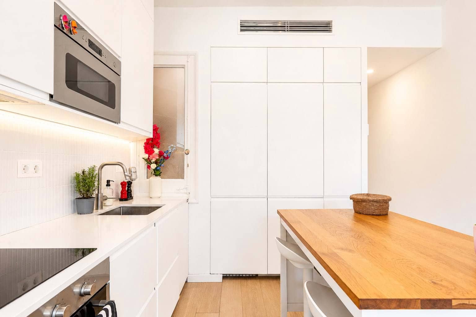 2 bedroom Apartment for sale in Barcelona city - € 395,000 (Ref: 9988432)